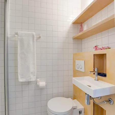 Comfortable And Industrial City Studio With Balcony *